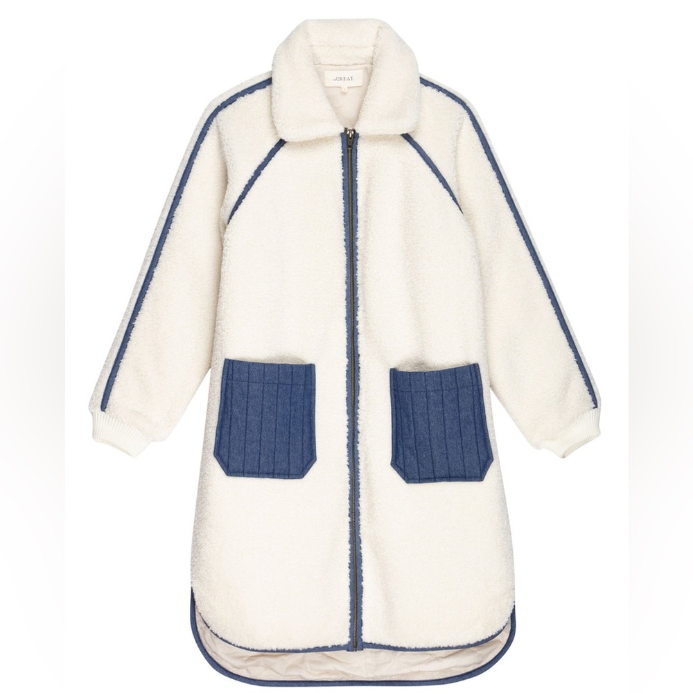 The Great - The Shepherd Coat in Cream Sherpa with Denim